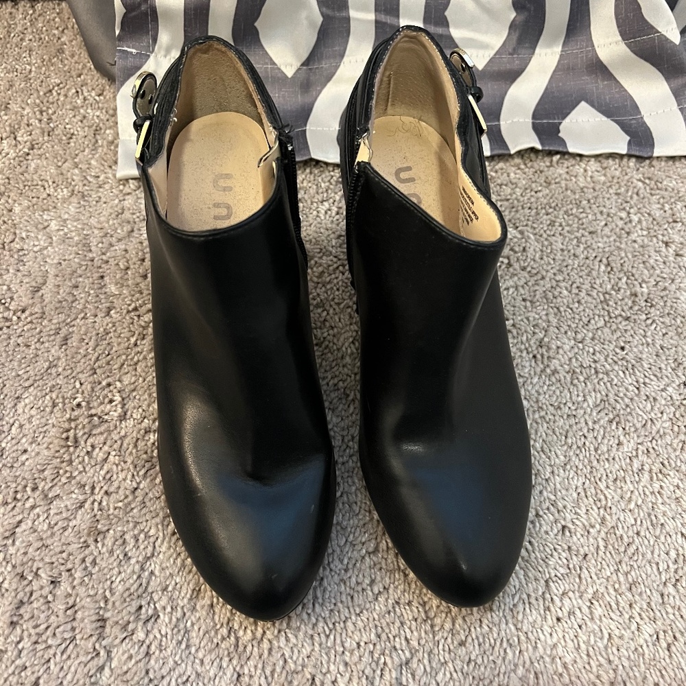 Good Quality Leather Ankle Boot with 3.25 Inch Heel